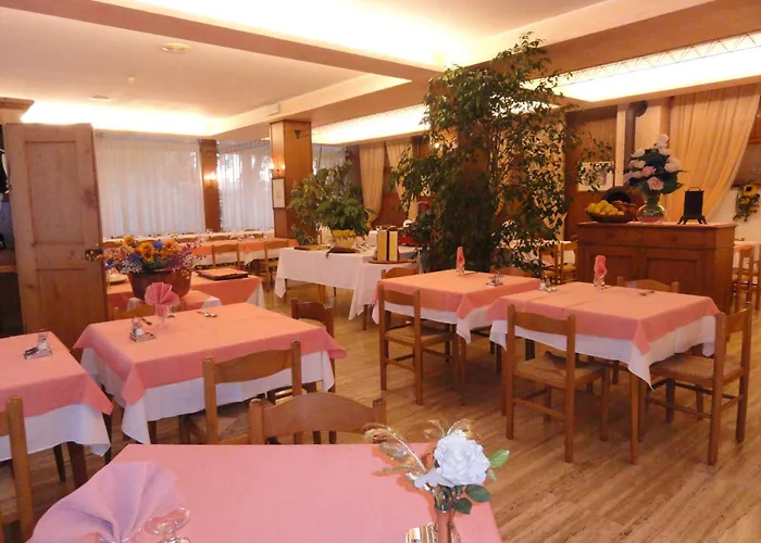 Albergo Ristorante Cima I Pra\'